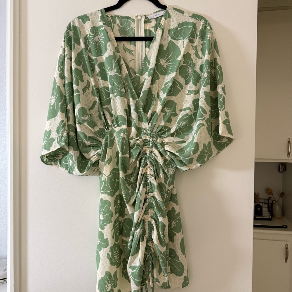 Lush Green and Cream Leaf Pattern Top